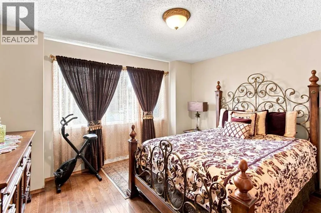2709 Signal Hill Bay SW