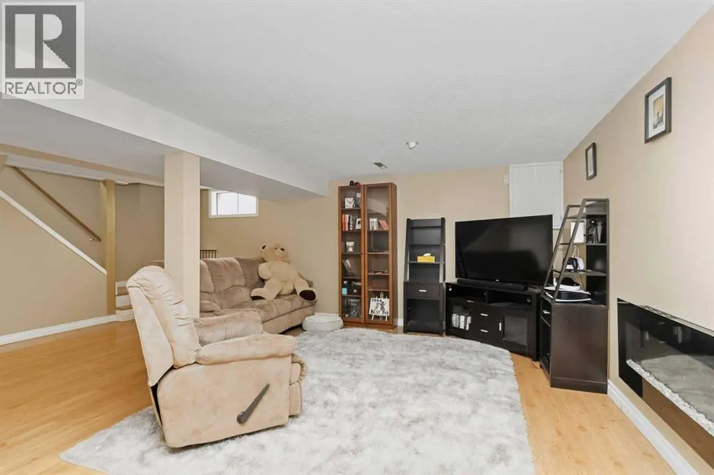 157 Rogers Crescent