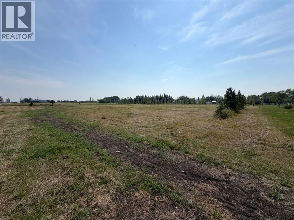 Lot 8 2 Avenue NW