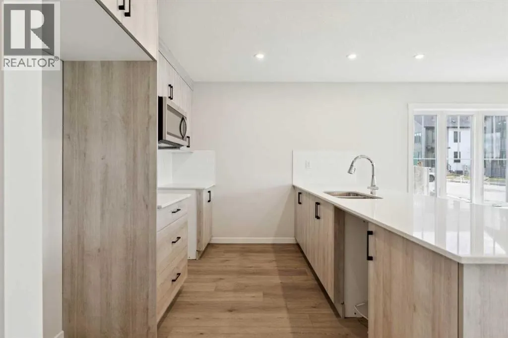 1201, 350 Mahogany Parade SE