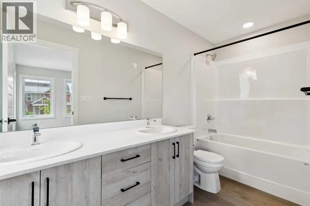 1201, 350 Mahogany Parade SE