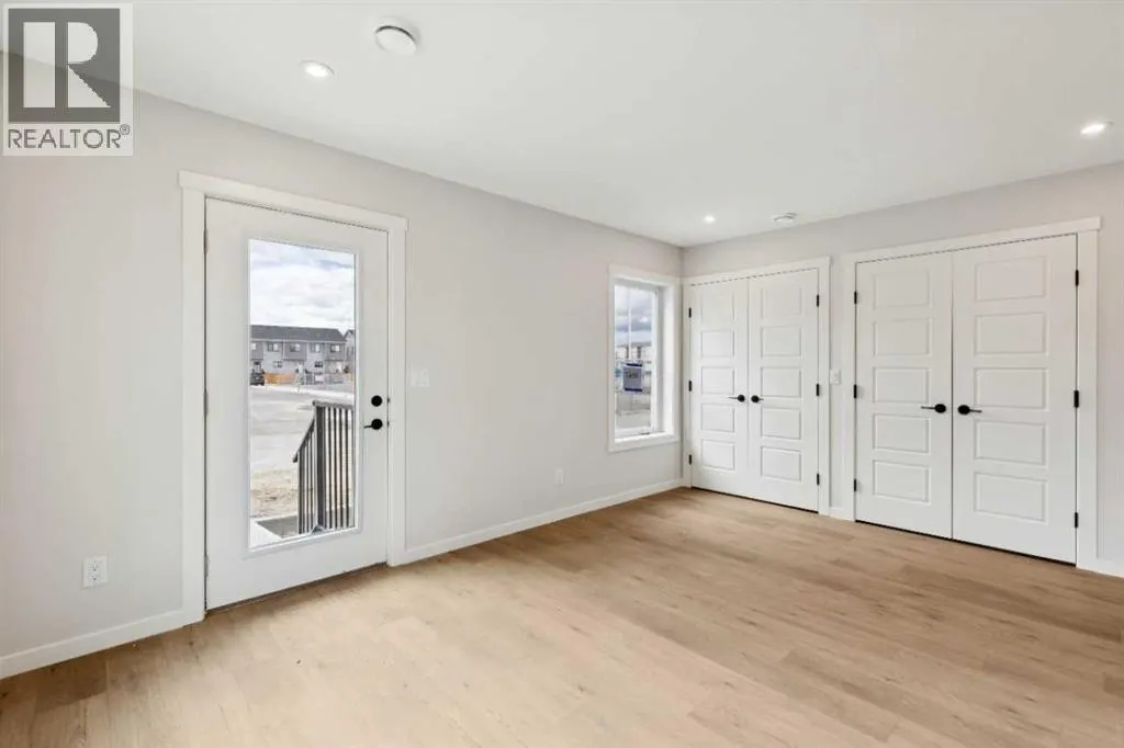 1201, 350 Mahogany Parade SE