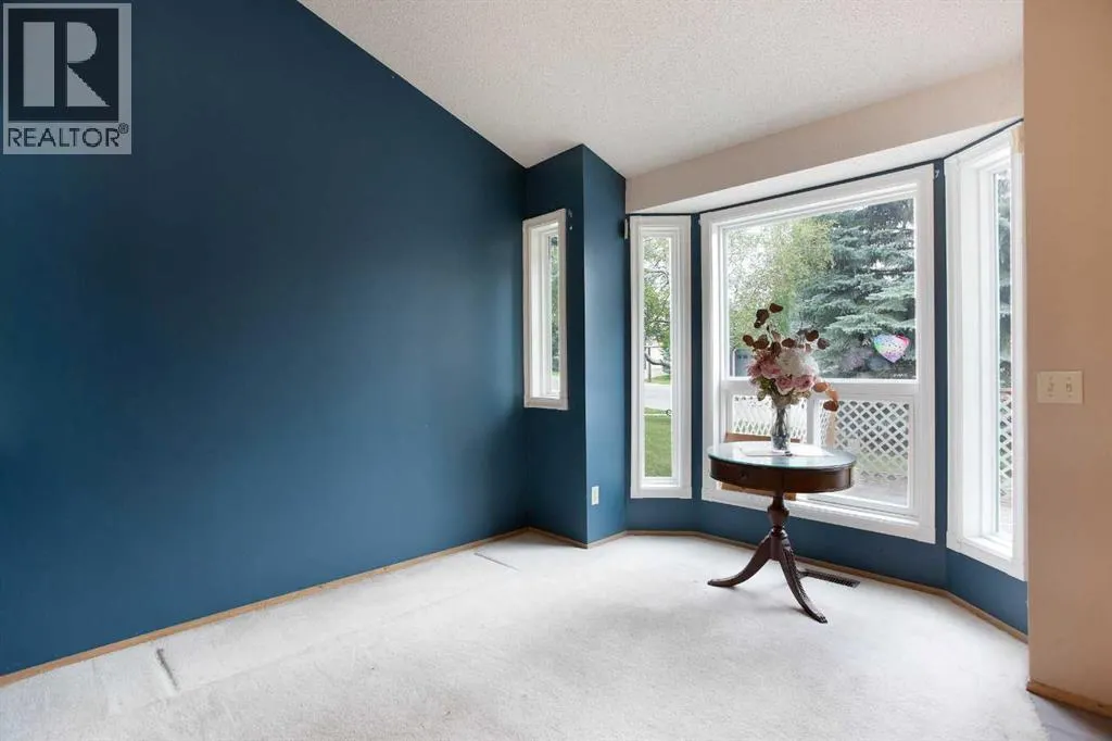 127 Shawinigan Drive SW