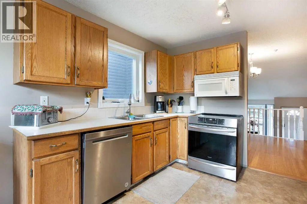127 Shawinigan Drive SW