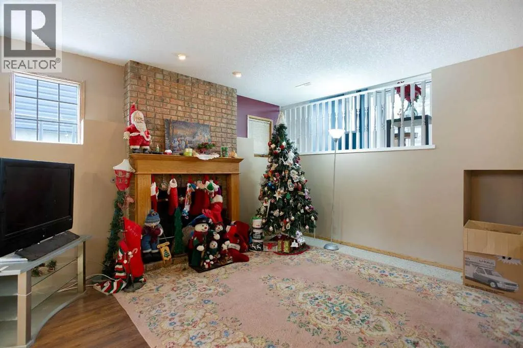 127 Shawinigan Drive SW