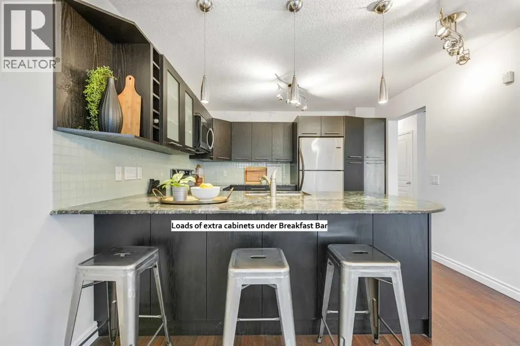 6, 2815 Palliser Drive SW
