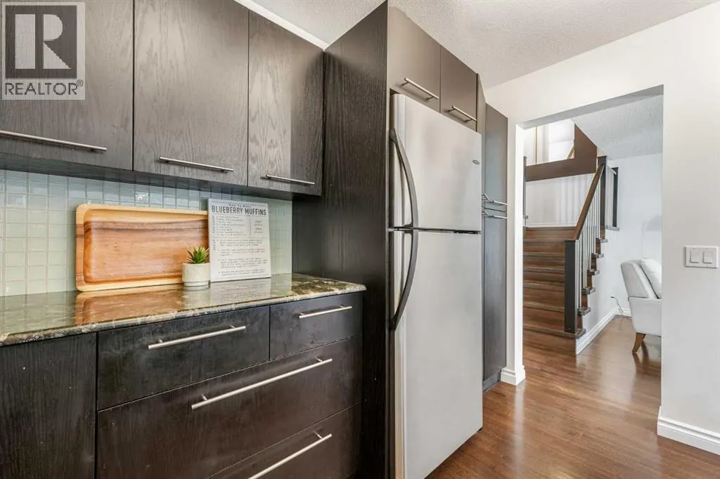 6, 2815 Palliser Drive SW