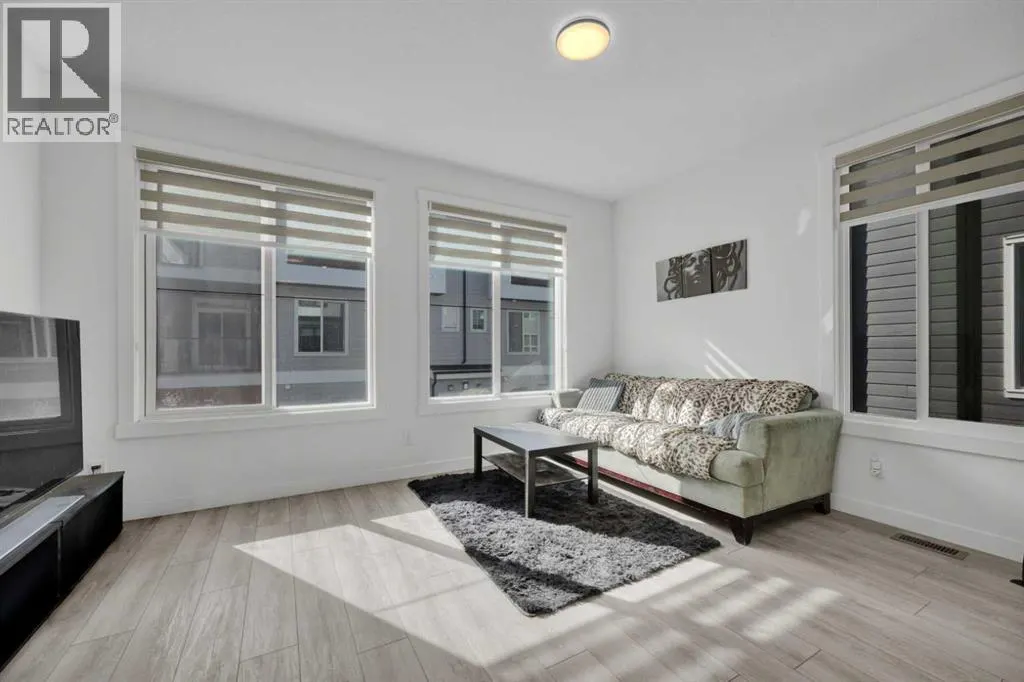 152, 380 Seton Villas SE
