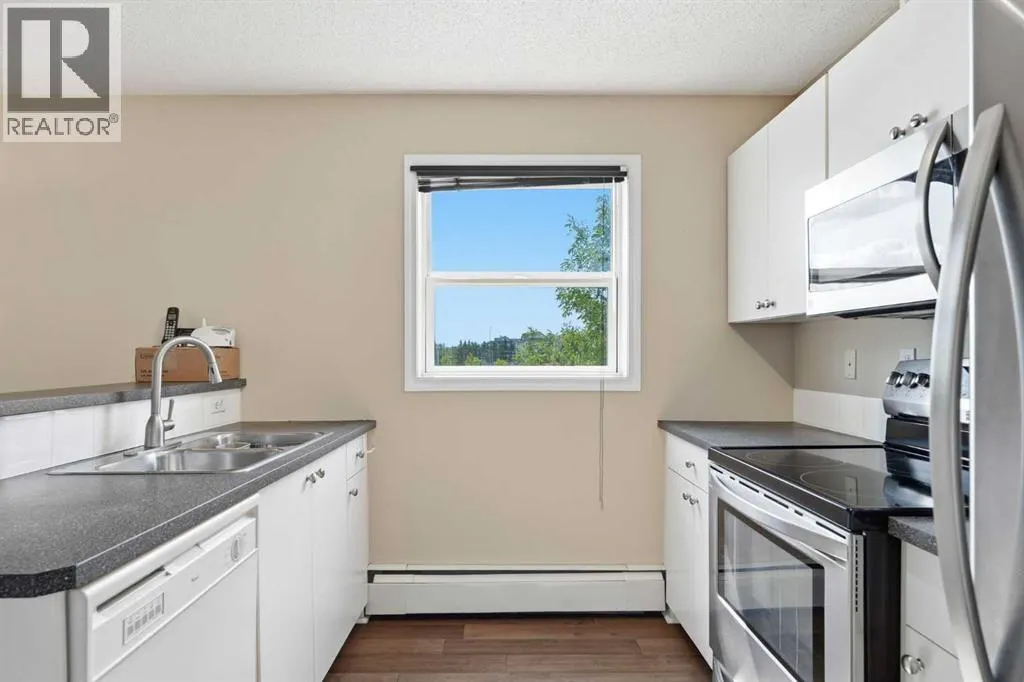 221, 290 Shawville Way SE