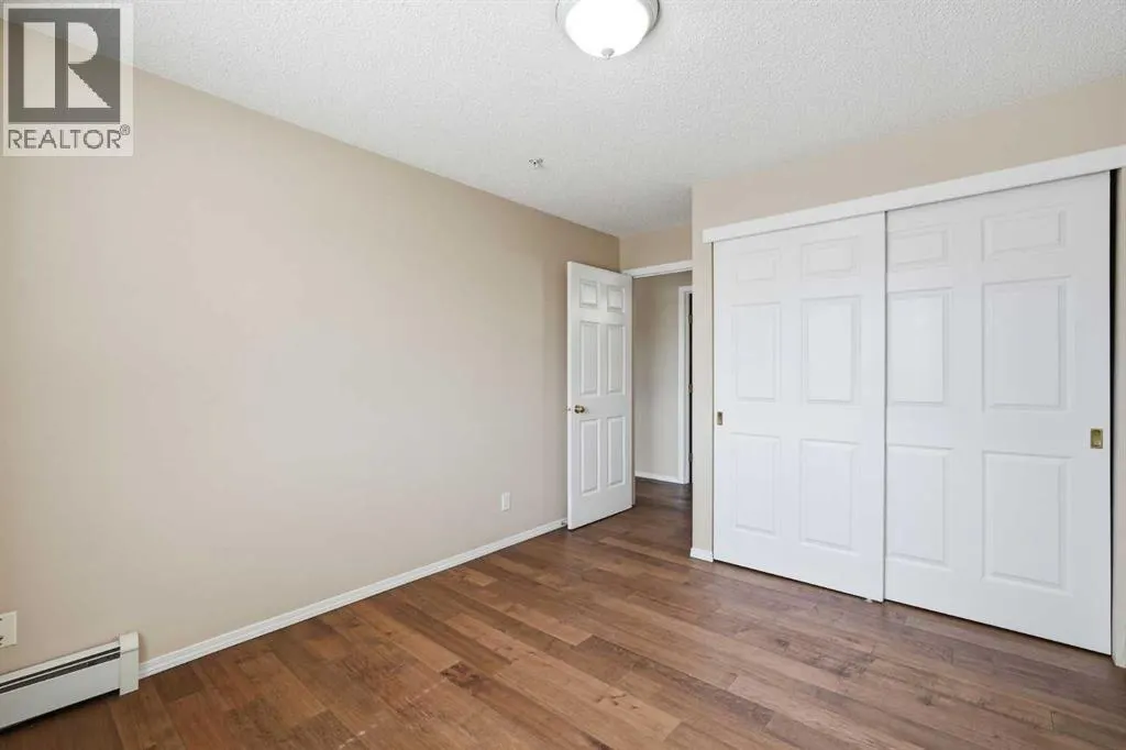 221, 290 Shawville Way SE