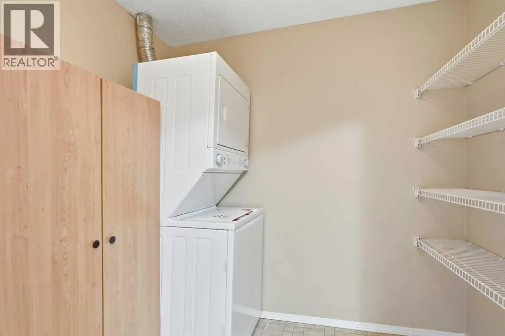 221, 290 Shawville Way SE