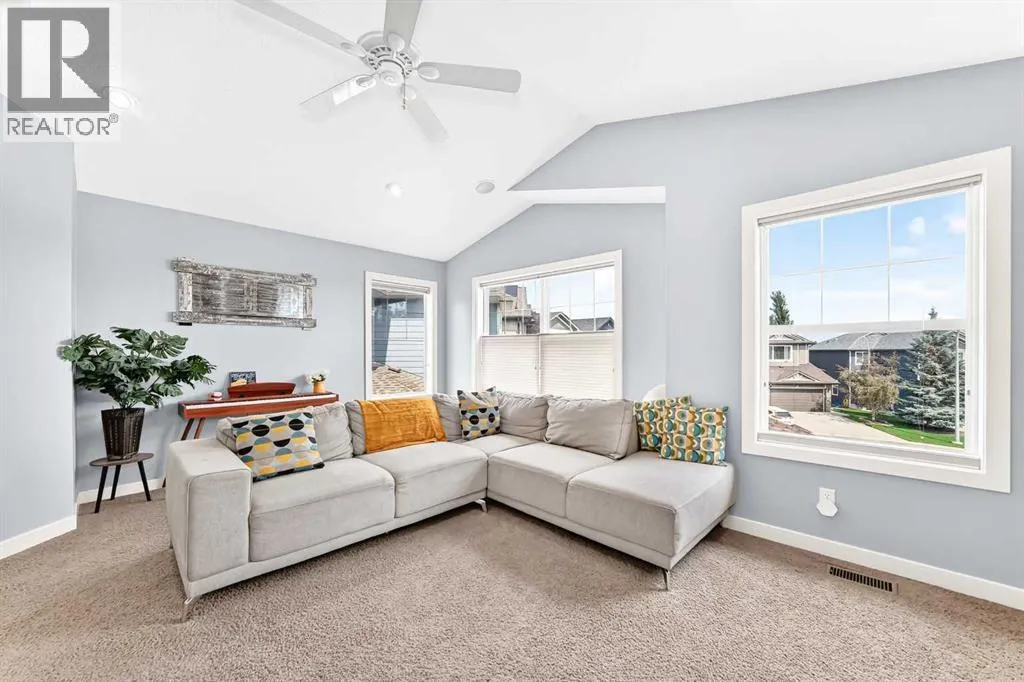 23 Everoak Bay SW