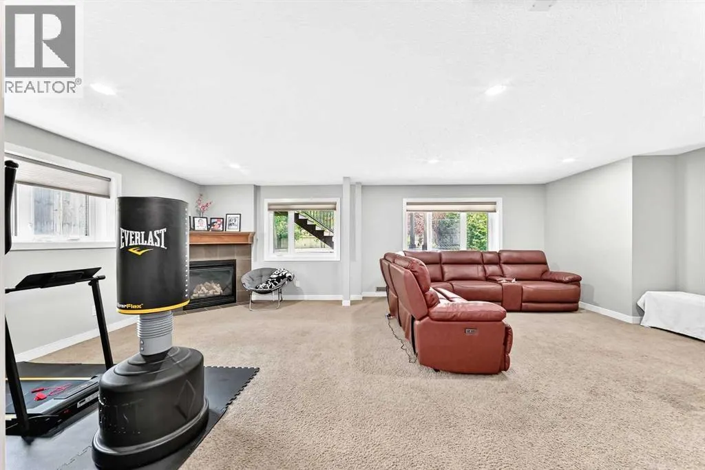 23 Everoak Bay SW