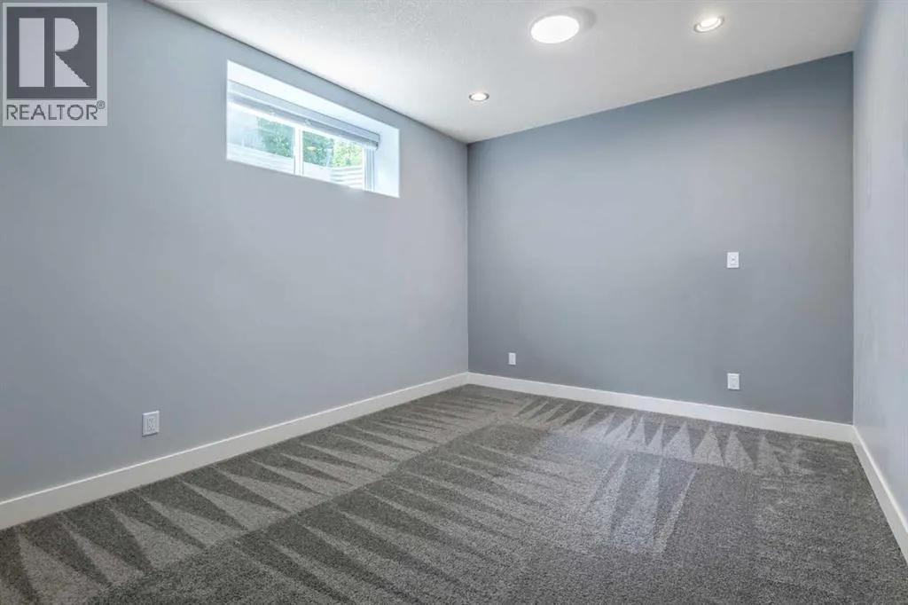 315 Mahogany Court SE