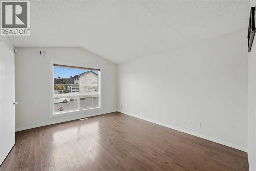 11 Martinwood Road NE