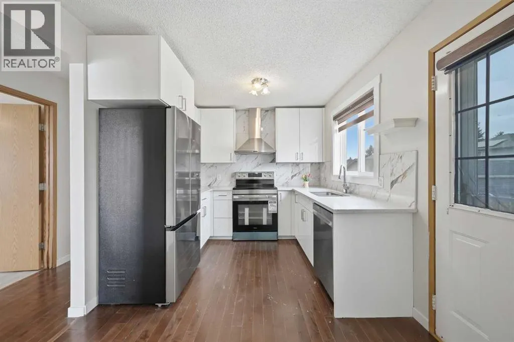 11 Martinwood Road NE