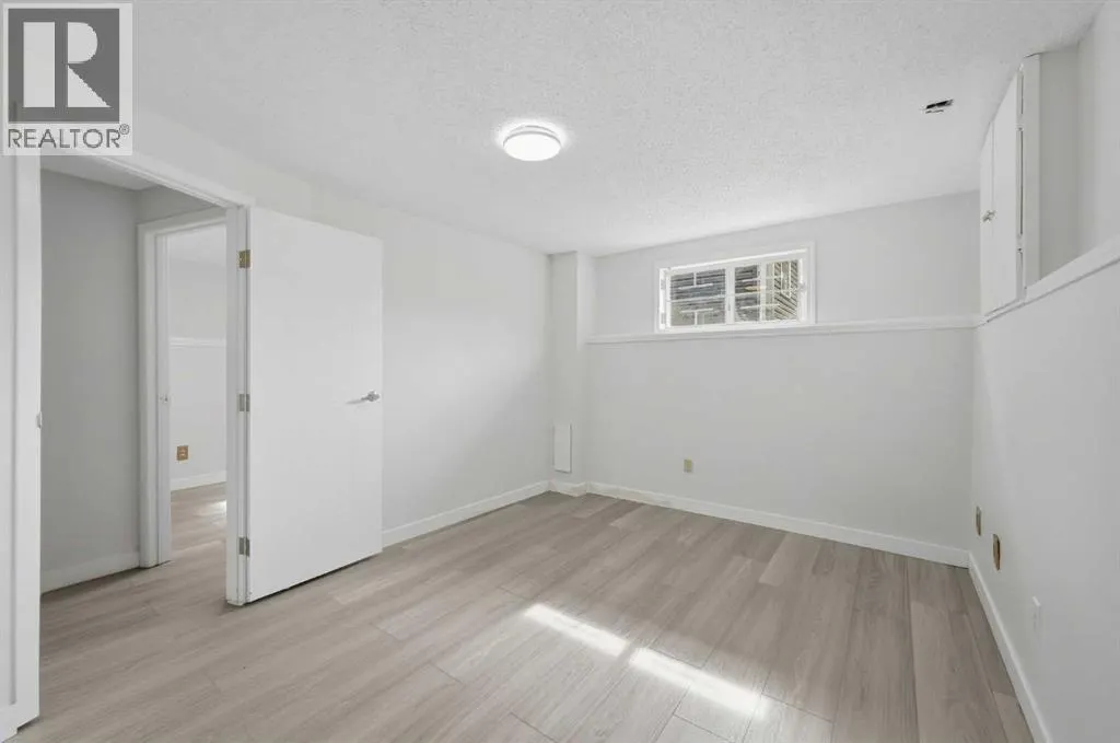 11 Martinwood Road NE