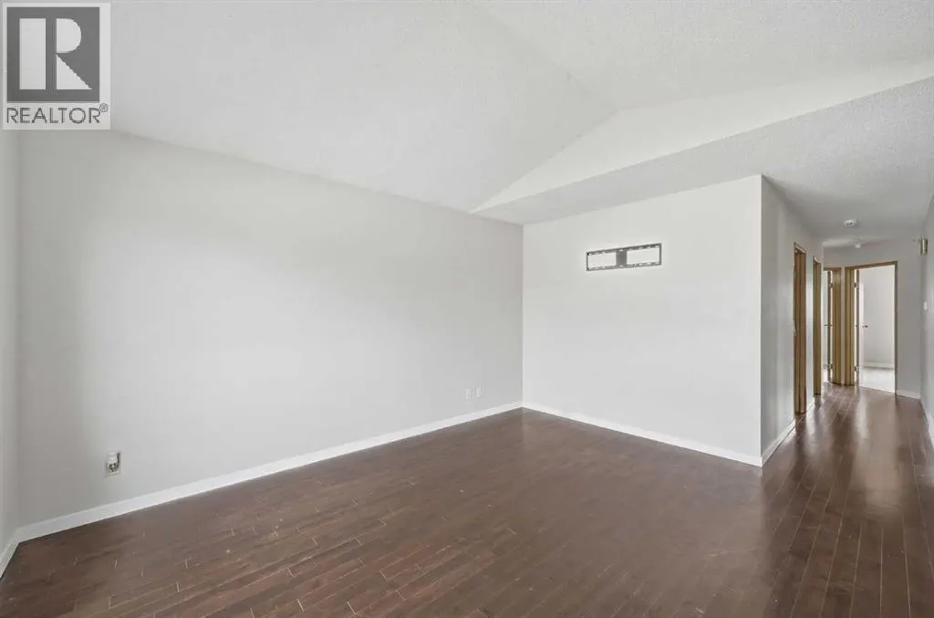 11 Martinwood Road NE