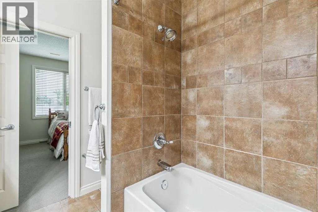 44 Evergreen Lane SW