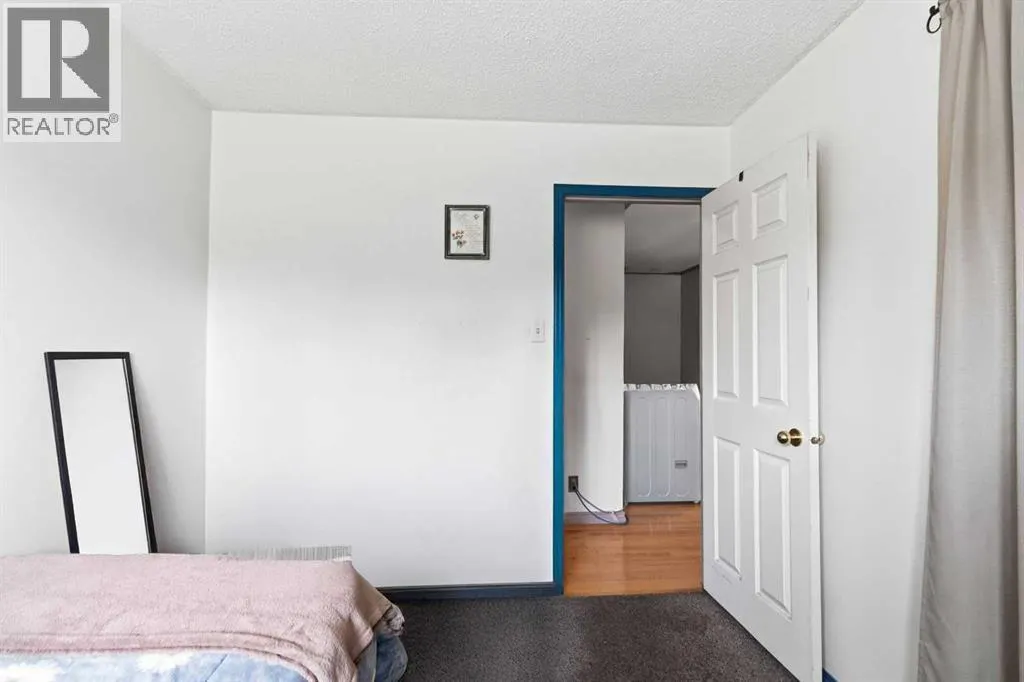 25 Crescent Heights