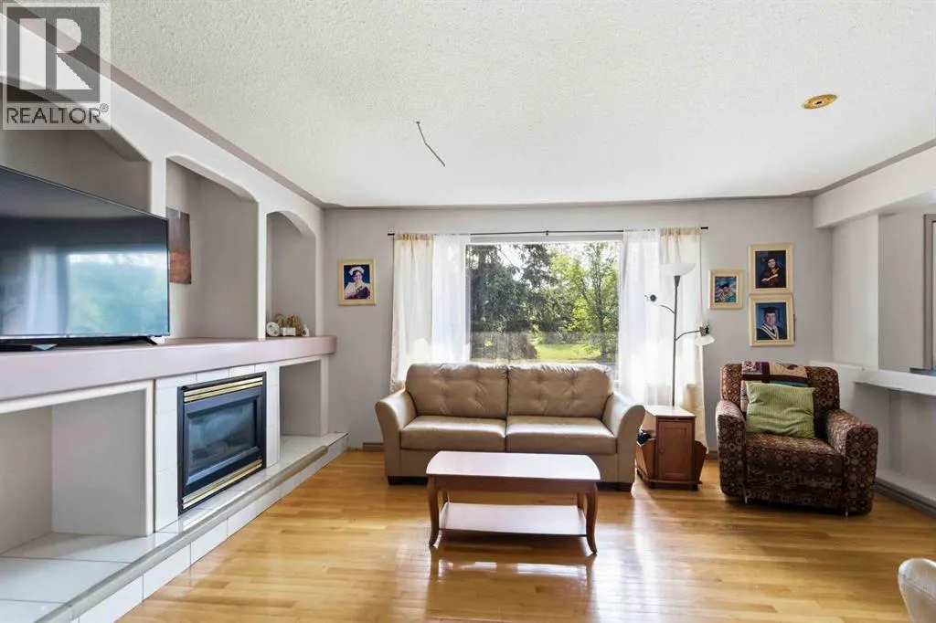 25 Crescent Heights
