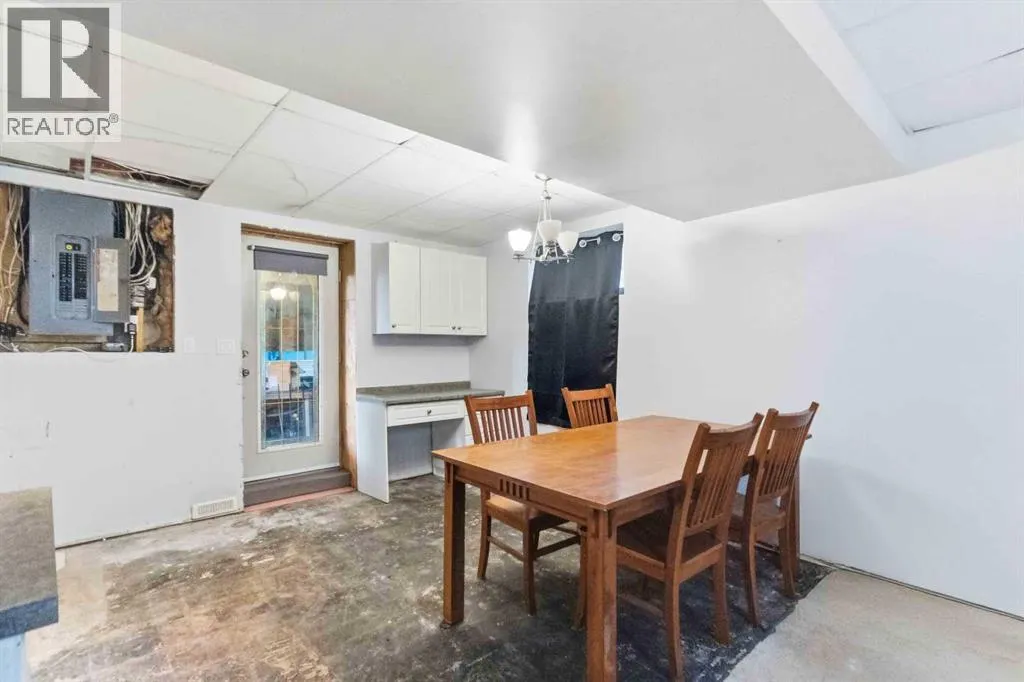 25 Crescent Heights
