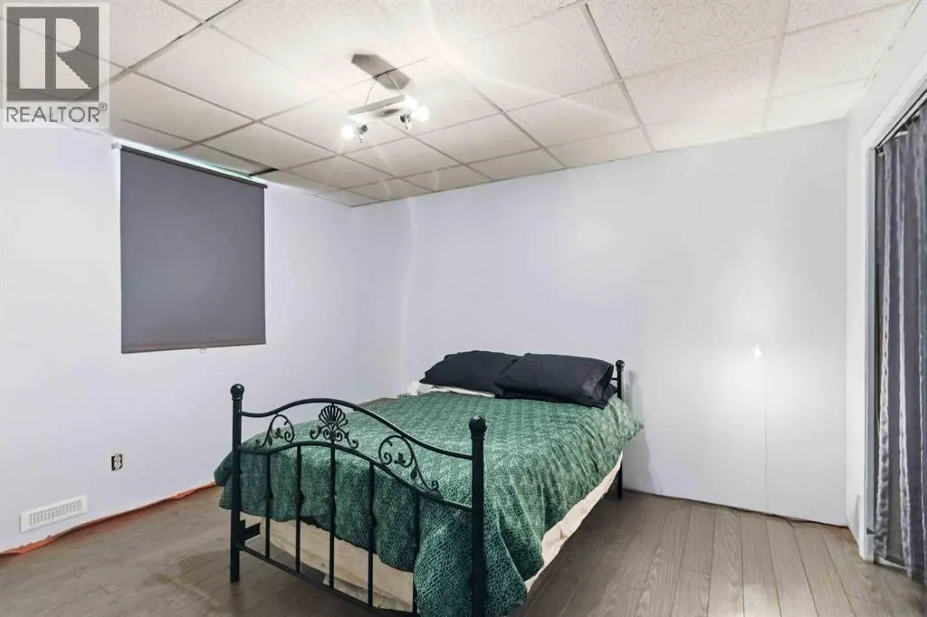 25 Crescent Heights