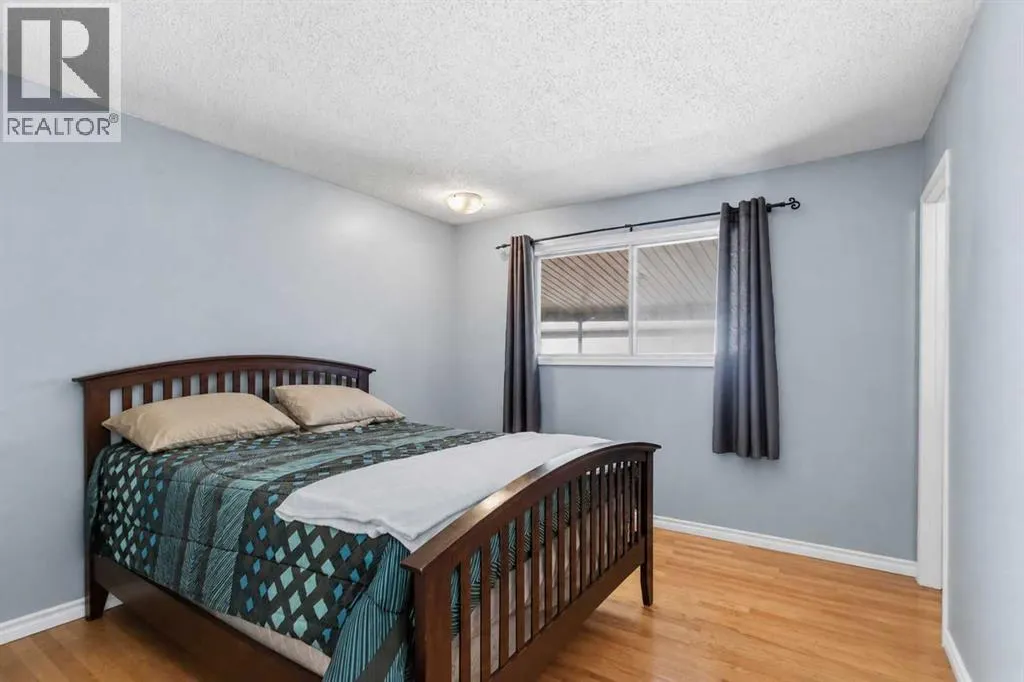 25 Crescent Heights