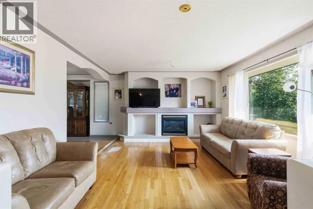 25 Crescent Heights