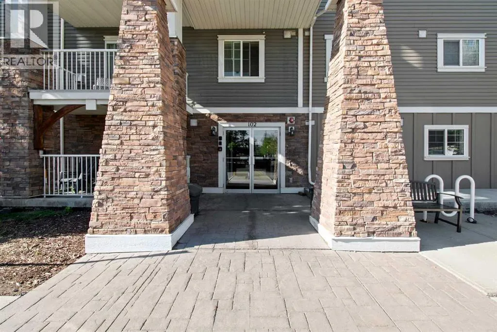 408, 102 Cranberry Park SE