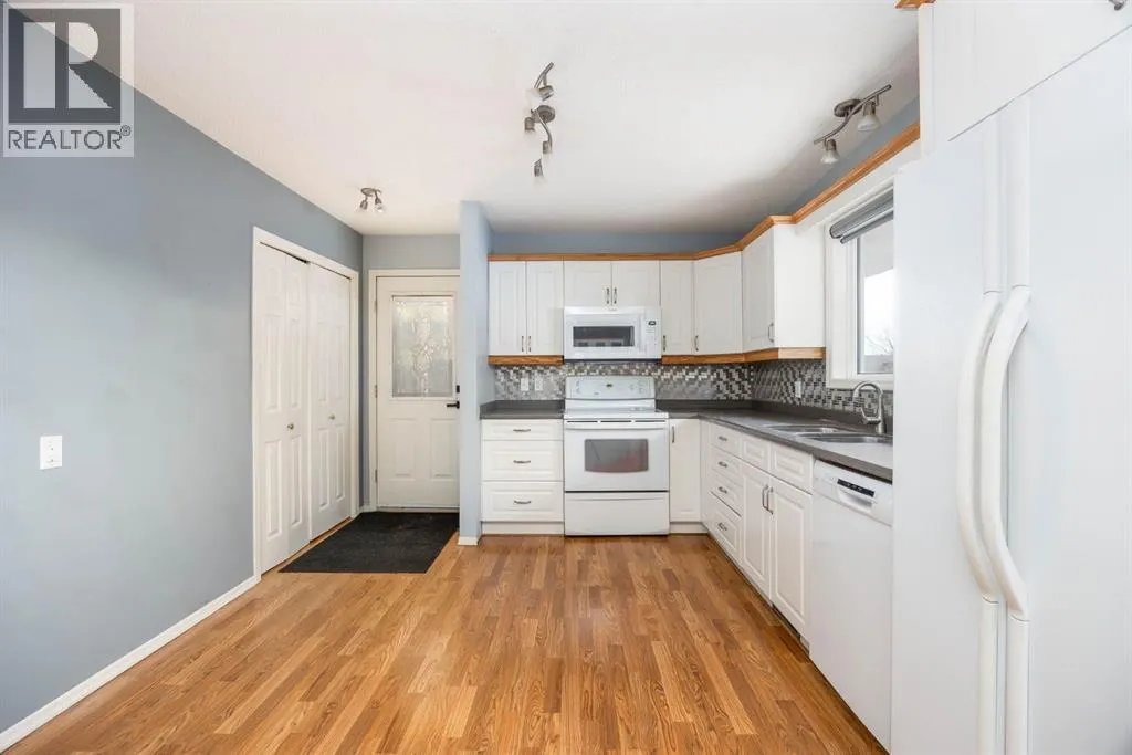 276 Cochrane Crescent