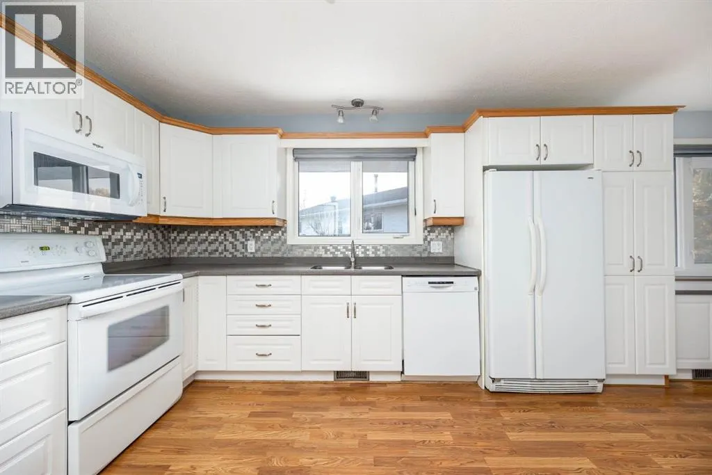 276 Cochrane Crescent