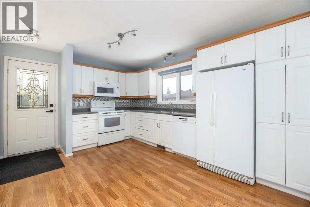 276 Cochrane Crescent