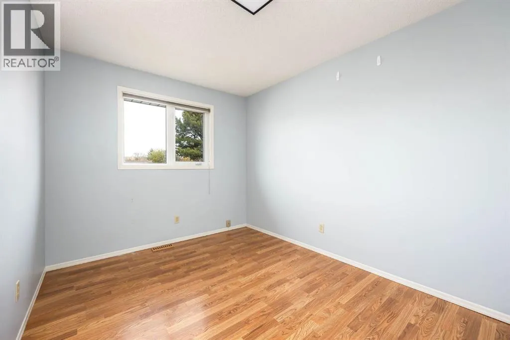 276 Cochrane Crescent