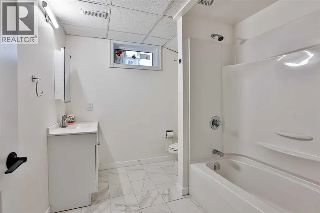 88 Lafayette Boulevard W