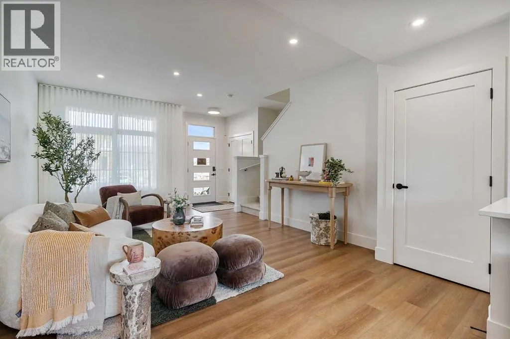 21 Silverton Glen Bay SW