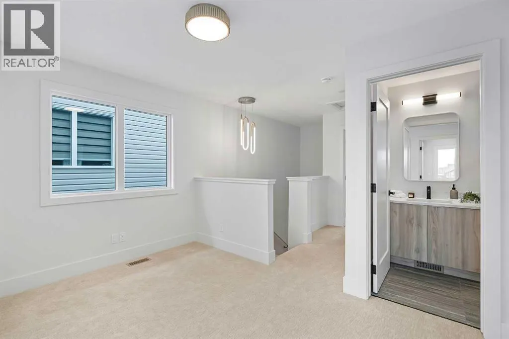21 Silverton Glen Bay SW
