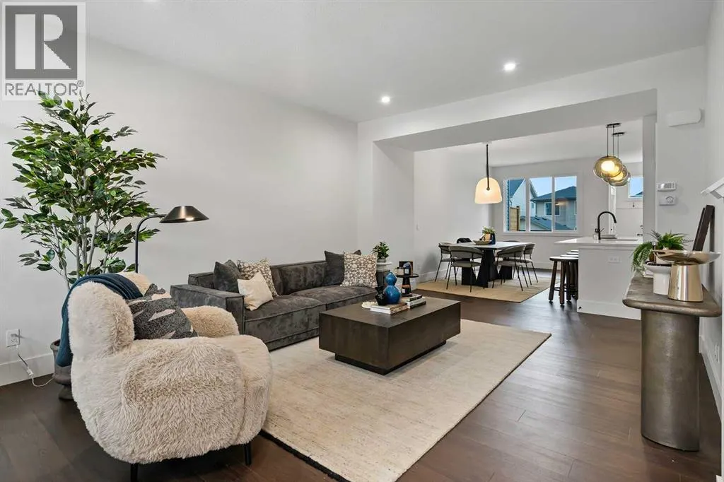 21 Silverton Glen Bay SW