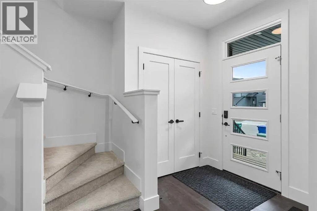 13 Silverton Glen Bay SW