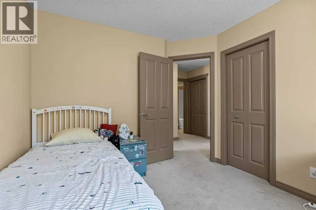 149 Everwoods Close SW
