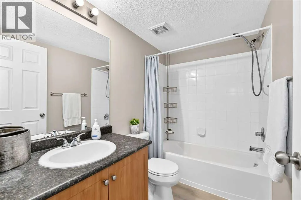 3116, 10 Prestwick Bay SE