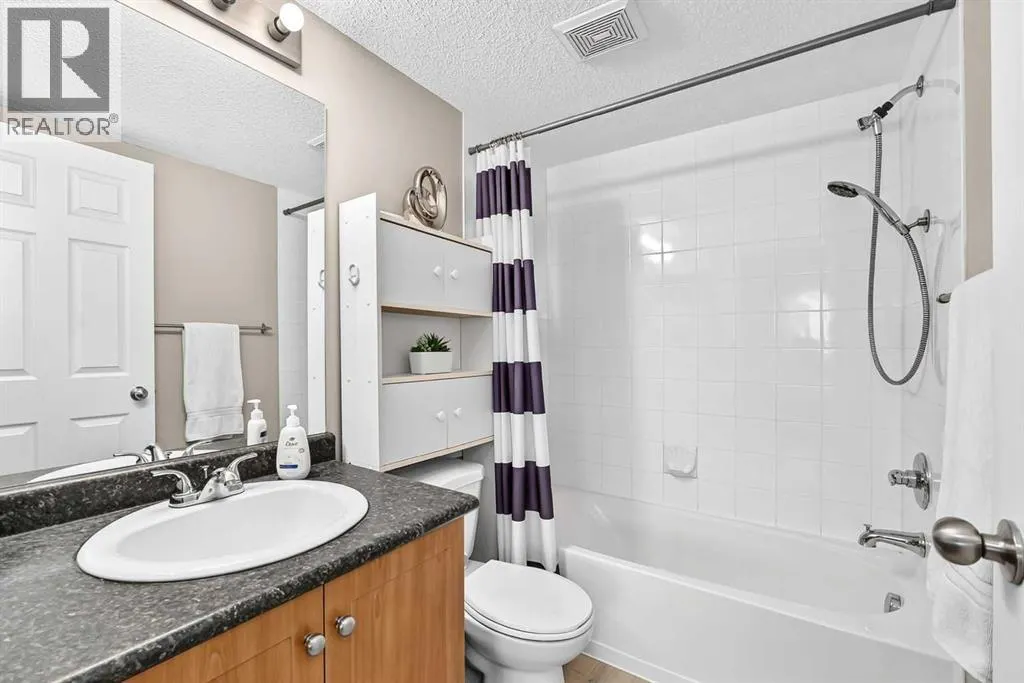3116, 10 Prestwick Bay SE