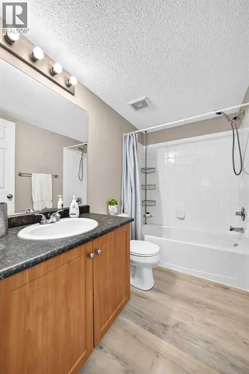 3116, 10 Prestwick Bay SE