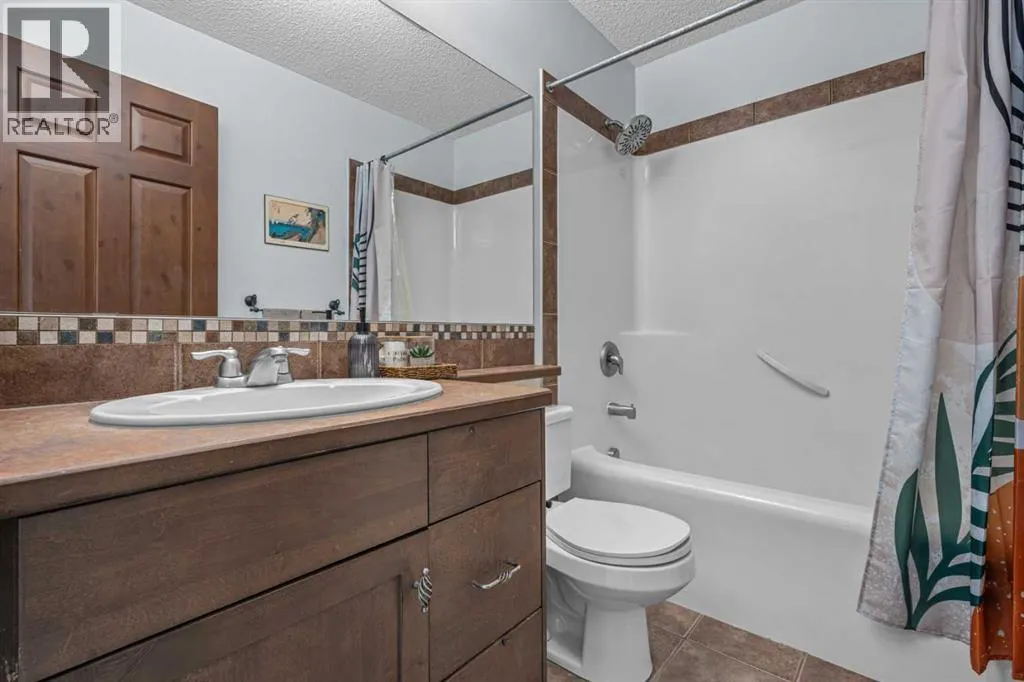 295 Aspen Hills Close SW