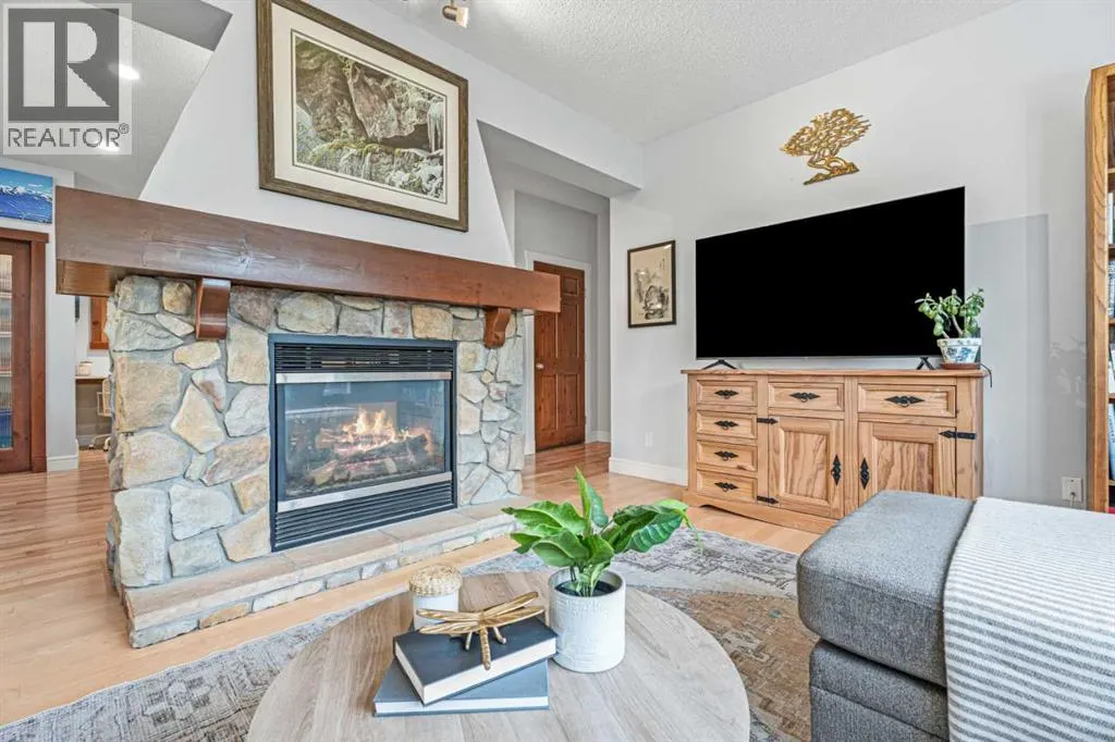 295 Aspen Hills Close SW