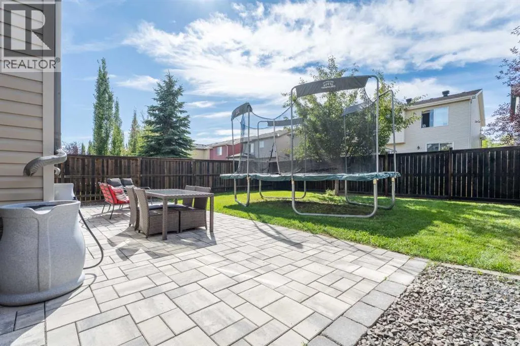 295 Aspen Hills Close SW