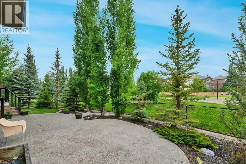 377 Evergreen Circle SW
