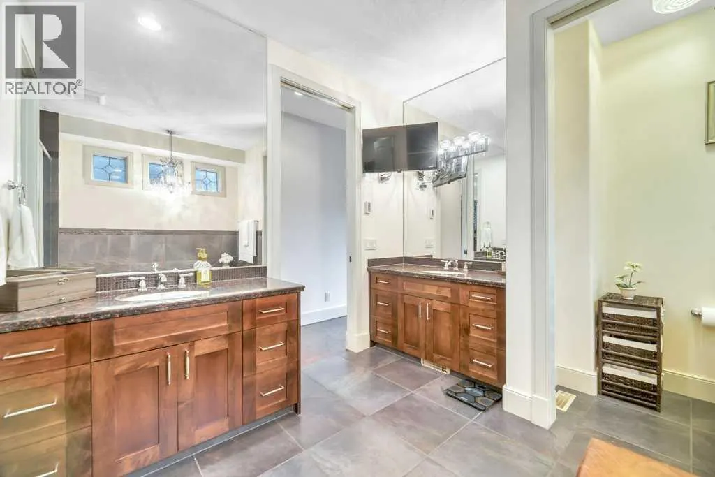 377 Evergreen Circle SW
