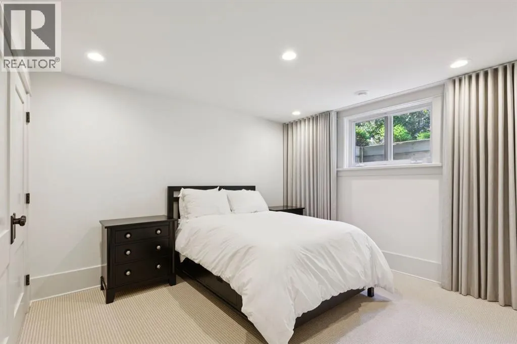 2703 Carleton Street SW