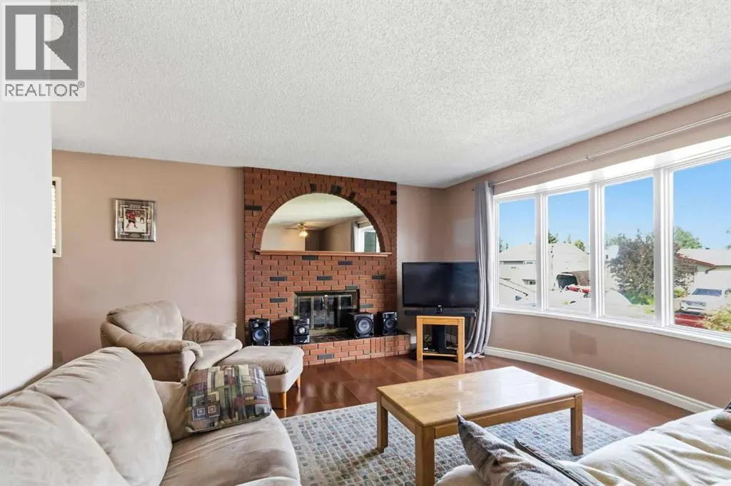 234 Kennedy Crescent